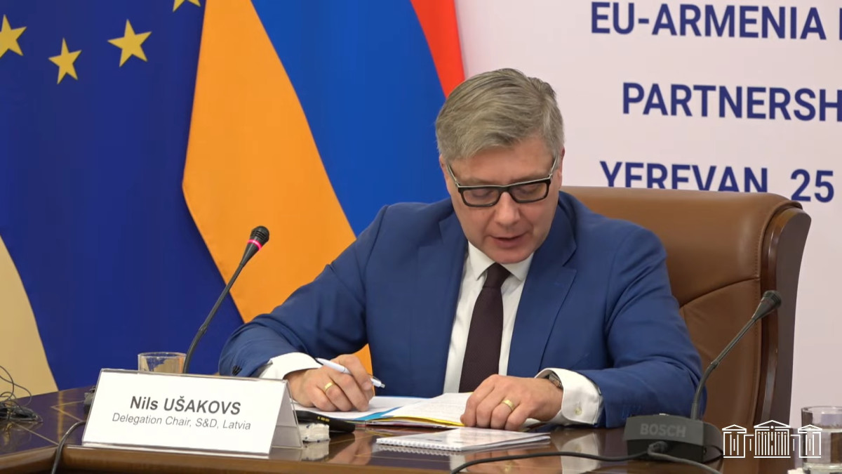 Կոչ ենք անում, որ Անկարան սահմանային հարցերն առանձնացնի Հայաստան-Ադրբեջան հարաբերությունների օրակարգից. Ուշակովս