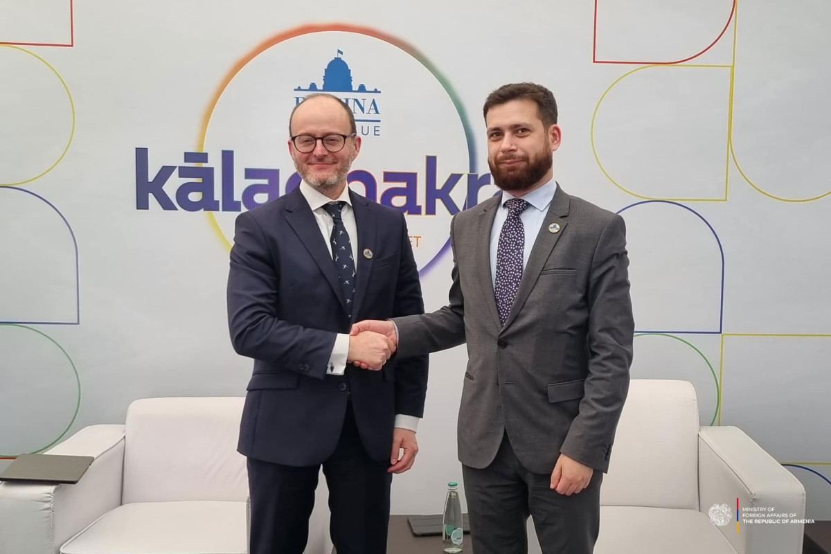 Armenia's Deputy Foreign Minister and Diego Martinez Bello discussed issues related to bilateral agenda