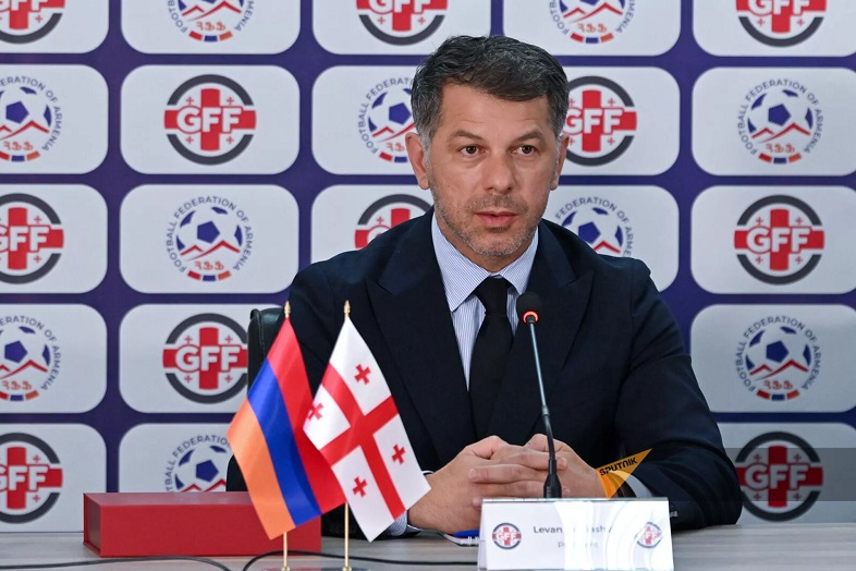 Biz səfərdə olan azarkeşləri incitmişik, belə davranış futbola ziyan vurur: Gürcüstan Futbol Federasiyasının prezidenti