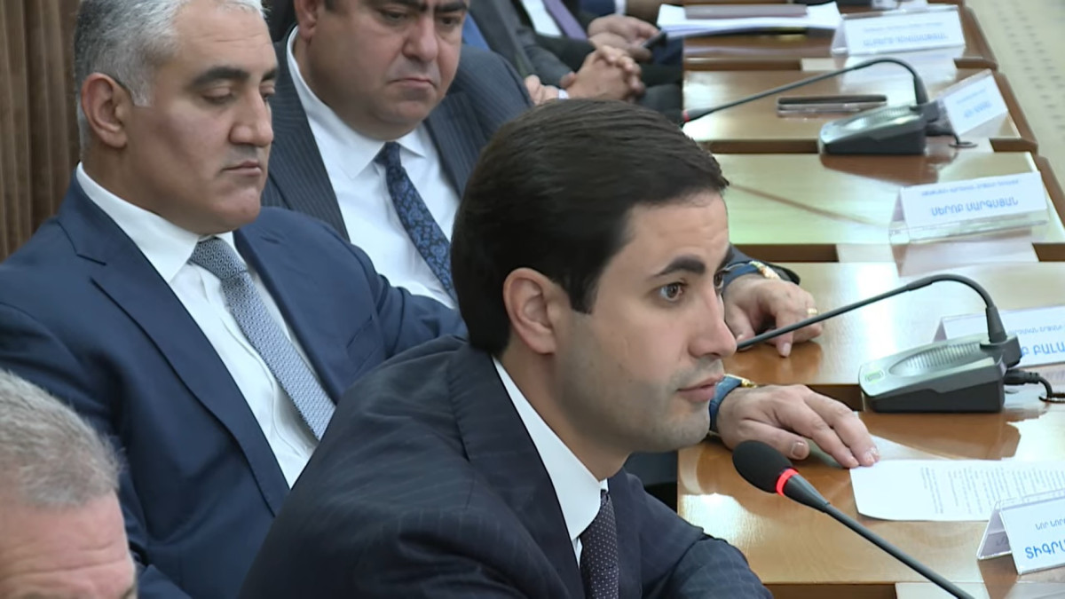 Մեր աշխատակիցներից մեկը տնային կալանքի տակ է. Շենգավիթ վարչական շրջանի ղեկավարը՝ ձերբակալությունների մասին