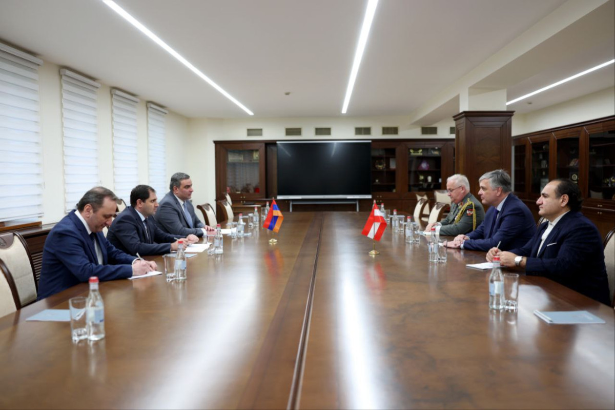 Սուրեն Պապիկյանն ու Ավստրիայի դեսպանը քննարկել են պաշտպանության բնագավառում համագործակցության հեռանկարները