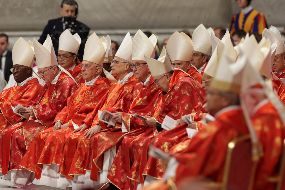 St Peter's Square buzzes with global media as world awaits new pope