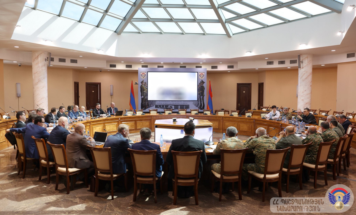 Issues related to Armenia-Slovakia cooperation in field of defense discussed