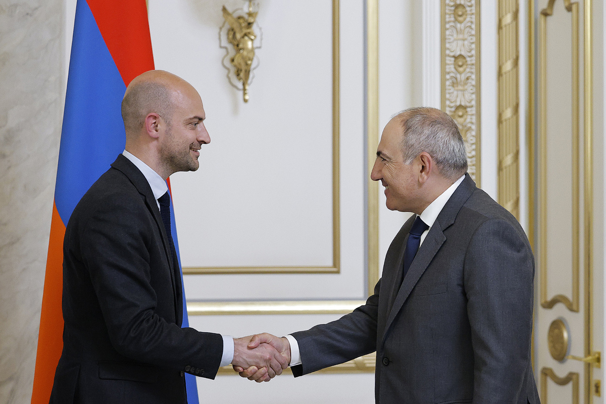 Nikol Pashinyan and Jean-Noël Barrot discuss issues aimed at further developing Armenia-France cooperation