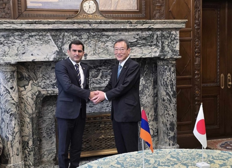 Hakob Arshakyan meets with Vice-President of House of Councillors of Japan Hiroyuki Nagahama in Tokyo