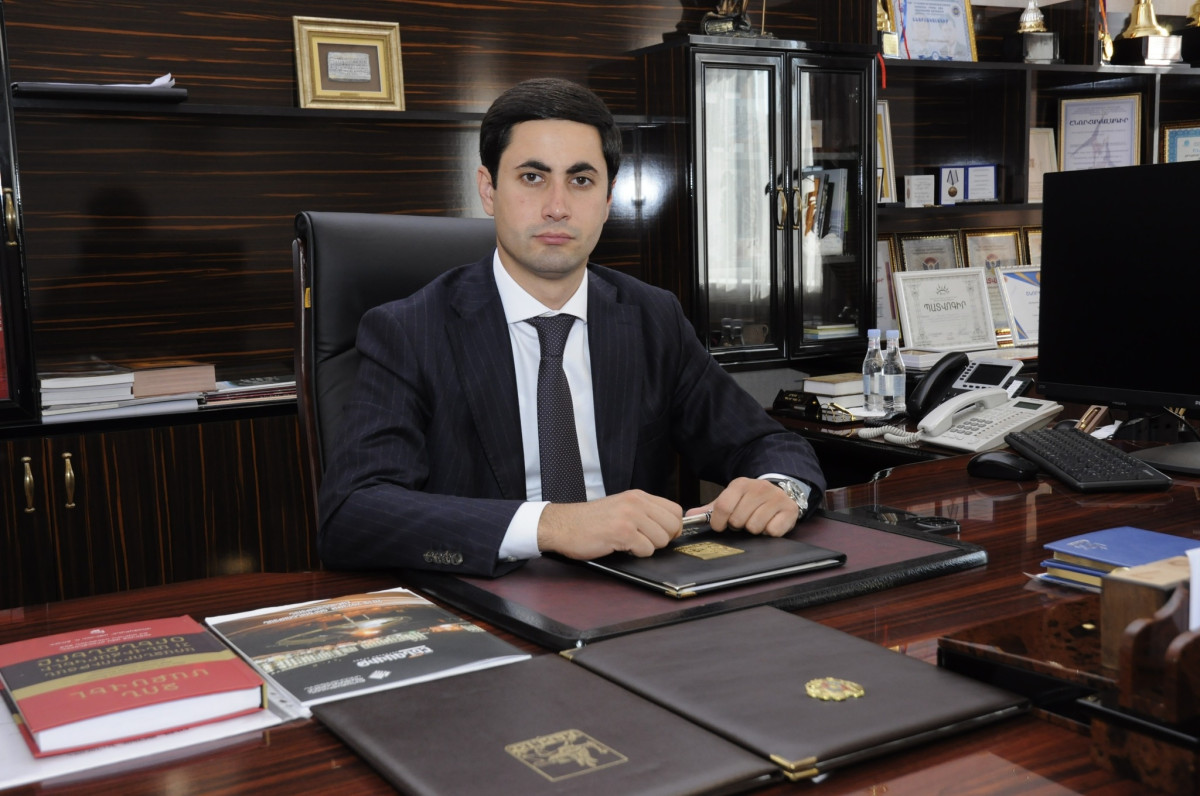 Շենգավիթ վարչական շրջանի ղեկավարը աշխատանքային պարտականությունները դադարեցնելու որոշում է կայացրել