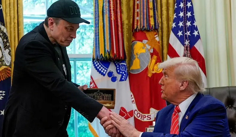 Elon Musk says he regrets some posts he made about Donald Trump: BBC