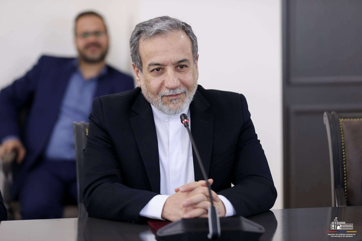 Iranian FM meets European counterparts over nuclear program in Geneva