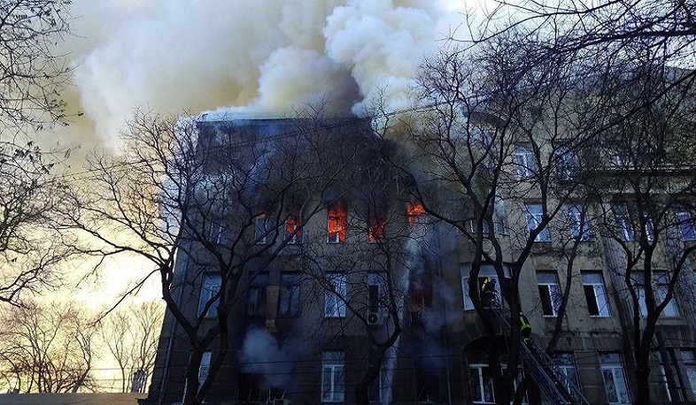 Russia and Ukraine continue to exchange strikes