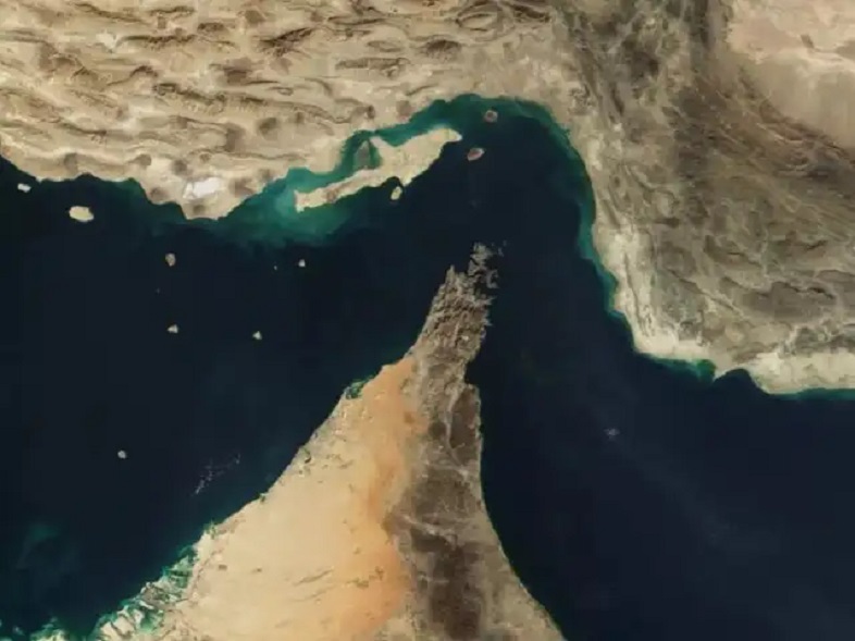 Iran’s parliament backs blocking Strait of Hormuz
