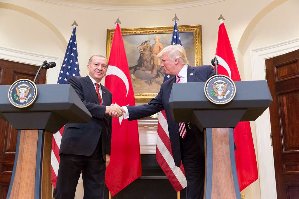 Tramp və Ərdoğan ikitərəfli və beynəlxalq məsələləri müzakirə ediblər