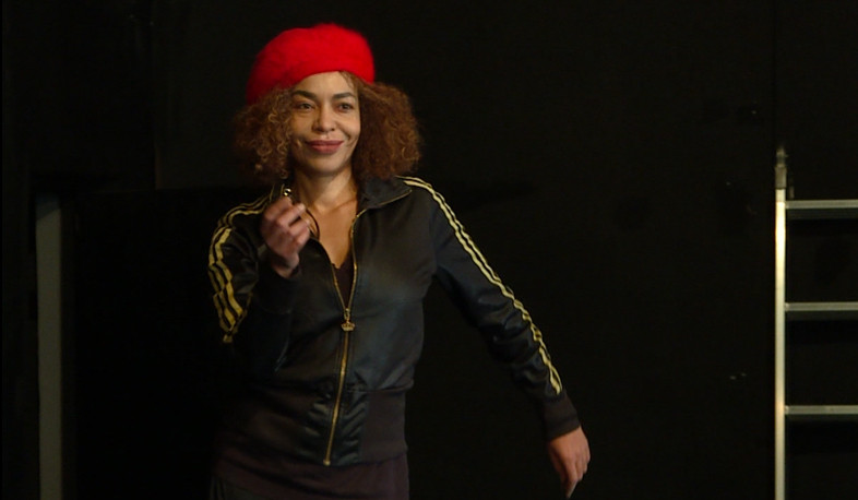 Shakespeare speaks in different languages in one play