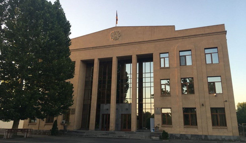 Դատարանը բավարարել է արդարադատության նախարարության նախկին պաշտոնյային կալանավորելու միջնորդությունը
