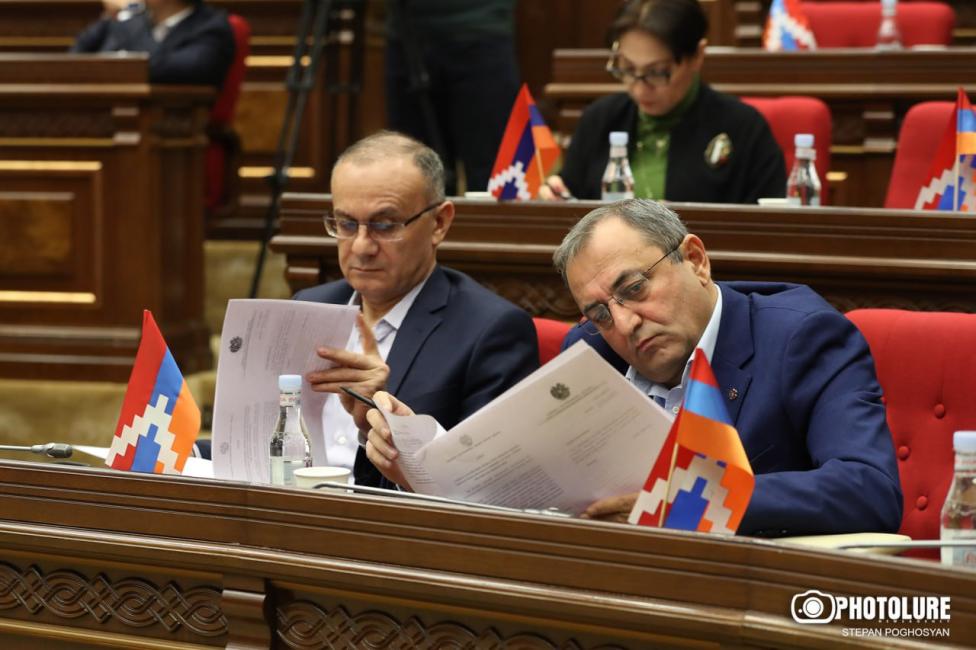 Սեյրան Օհանյանի և Արծվիկ Մինասյանի նկատմամբ հանրային քրեական հետապնդում կհարուցվի. ԱԺ-ն ընդունեց գլխավոր դատախազի միջնորդագրերը