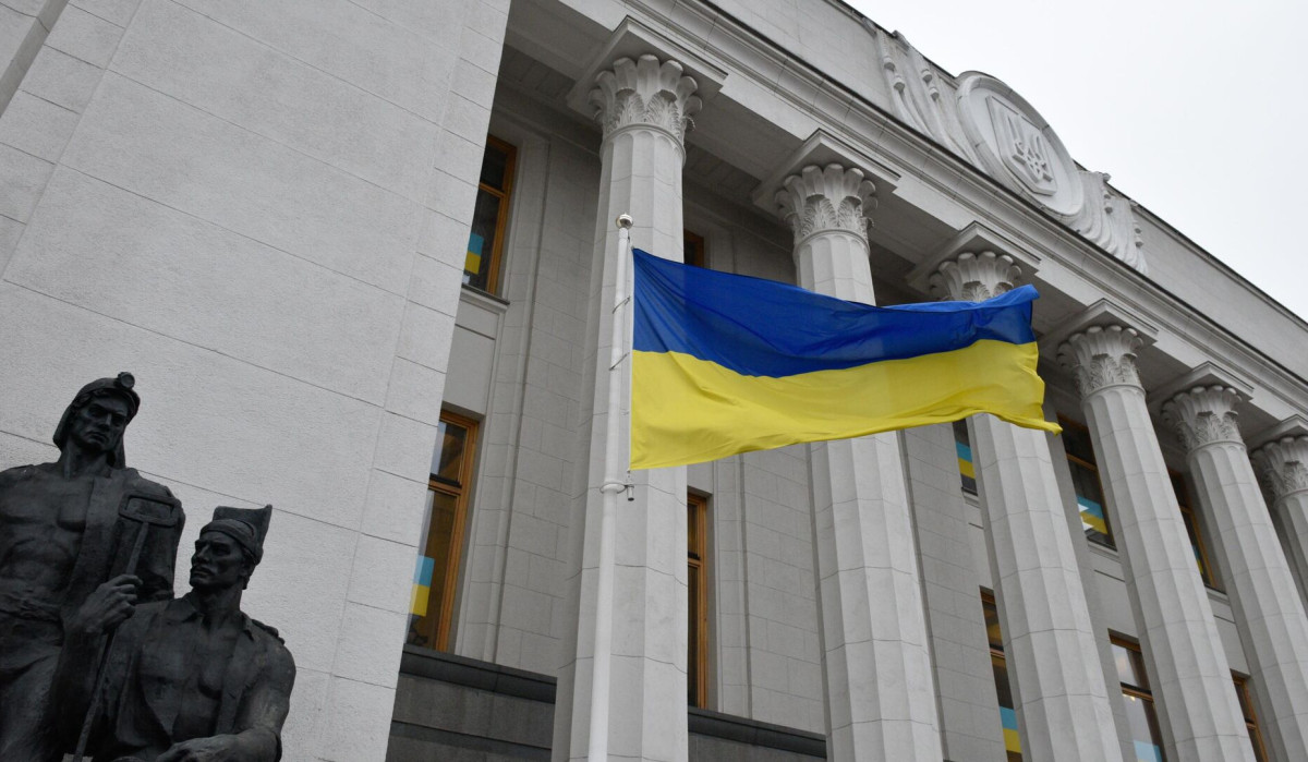 Ukraine restores independence of anti-corruption bodies, protesters applaud