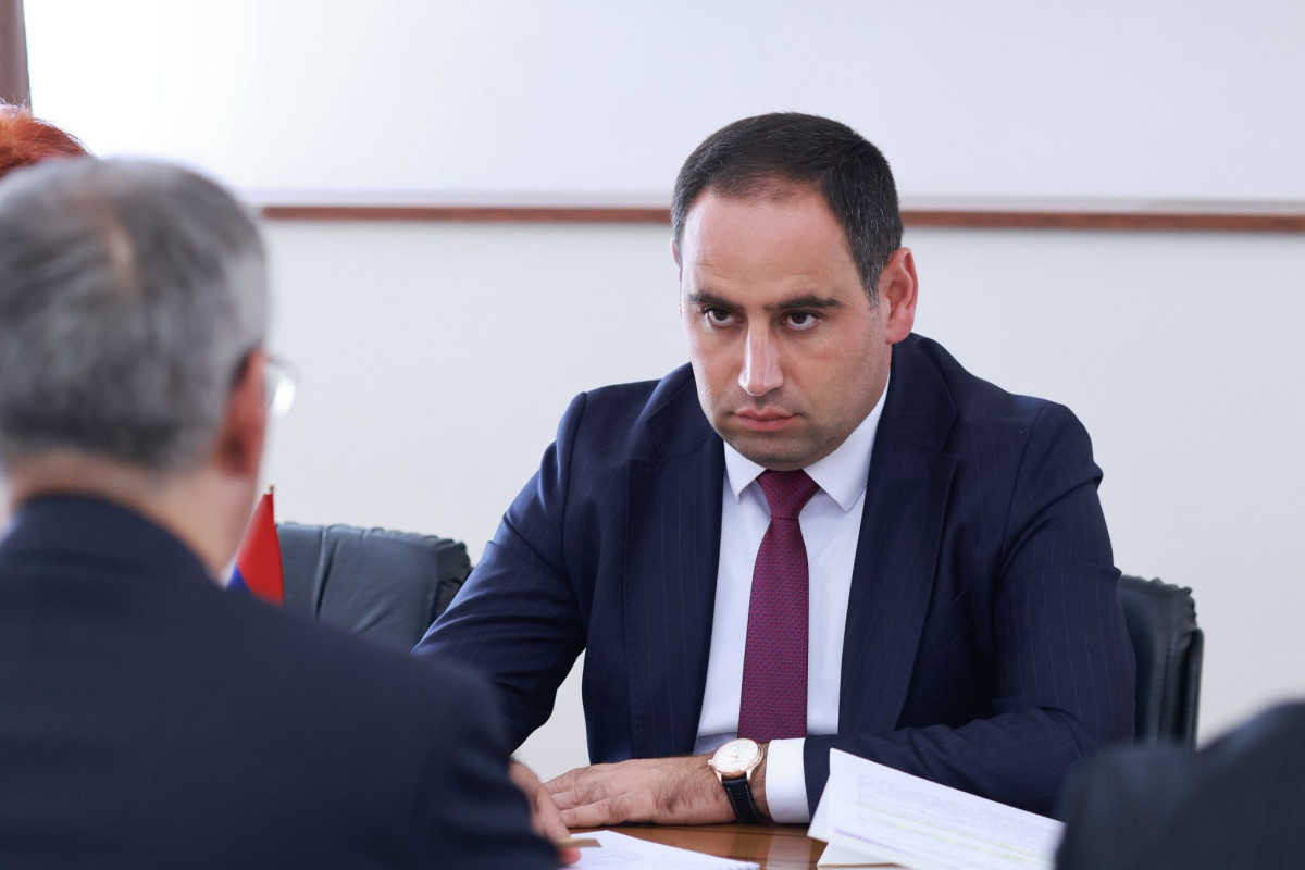 ՏԿԵ նախարարը և Ղազախստանի դեսպանը քննարկել են տրանսպորտի, էներգետիկ ոլորտներին վերաբերող հարցեր