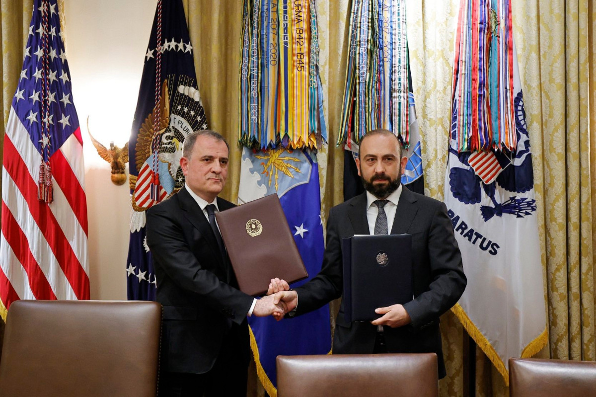 Mirzoyan and Bayramov initialed agreement on establishment of peace and interstate relations between two countries