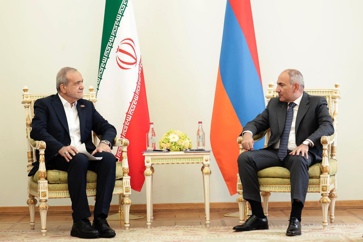 ՀՀ վարչապետն ու Իրանի նախագահը նեղ կազմով հանդիպում են ունեցել