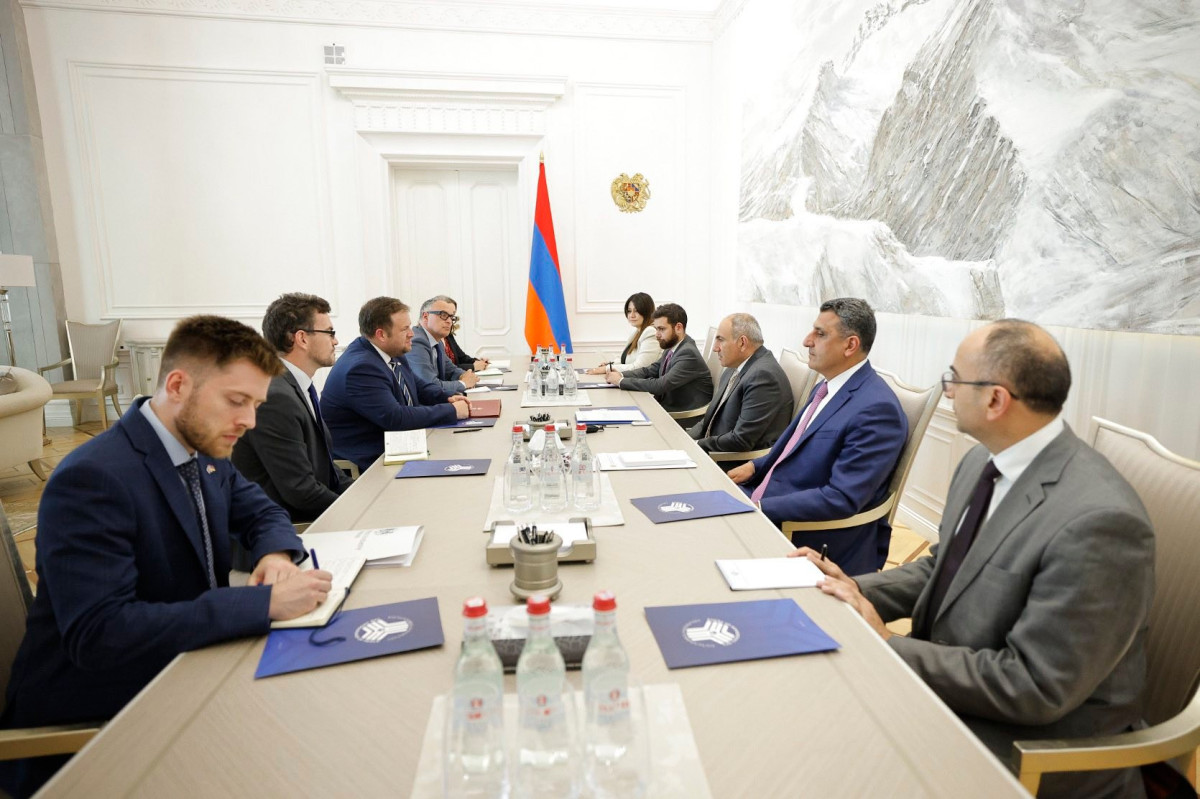 Prime Minister of Armenia received UK Minister of State for Europe, North America and the Overseas Territories