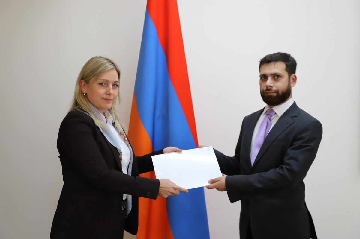 Շվեյցարիայի դեսպանն իր հավատարմագրերի պատճենն է հանձնել ՀՀ ԱԳ նախարարի տեղակալին