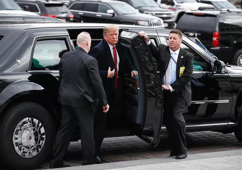 Trump to be monitored by mounted police and drones during London visit