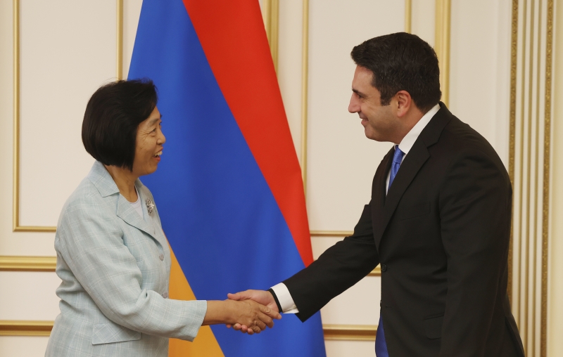 Alen Simonyan has meeting with Vice Chairperson of 14th National Committee of Chinese People's Political Consultative Conference