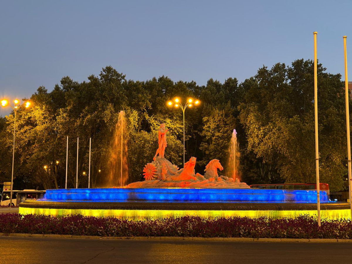 On occasion of Armenia’s Independence Day, Madrid’s famous Neptune Fountain at Cánovas Square was illuminated