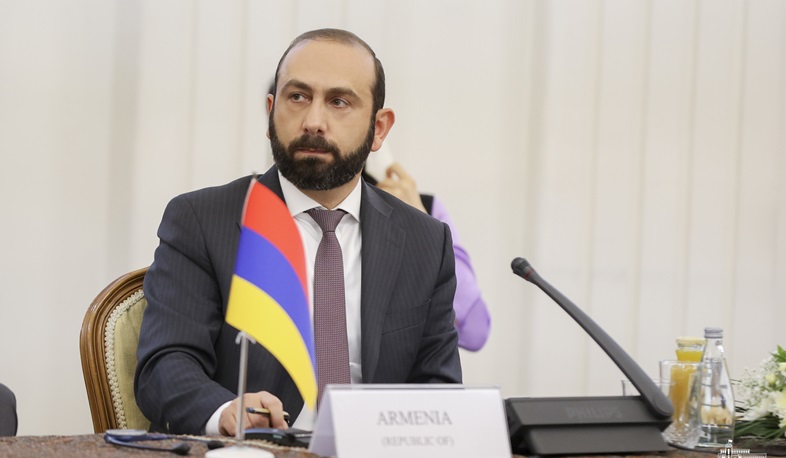 Поздравление министра иностранных дел РА Мирзояна Жану-Ноэлю Барро