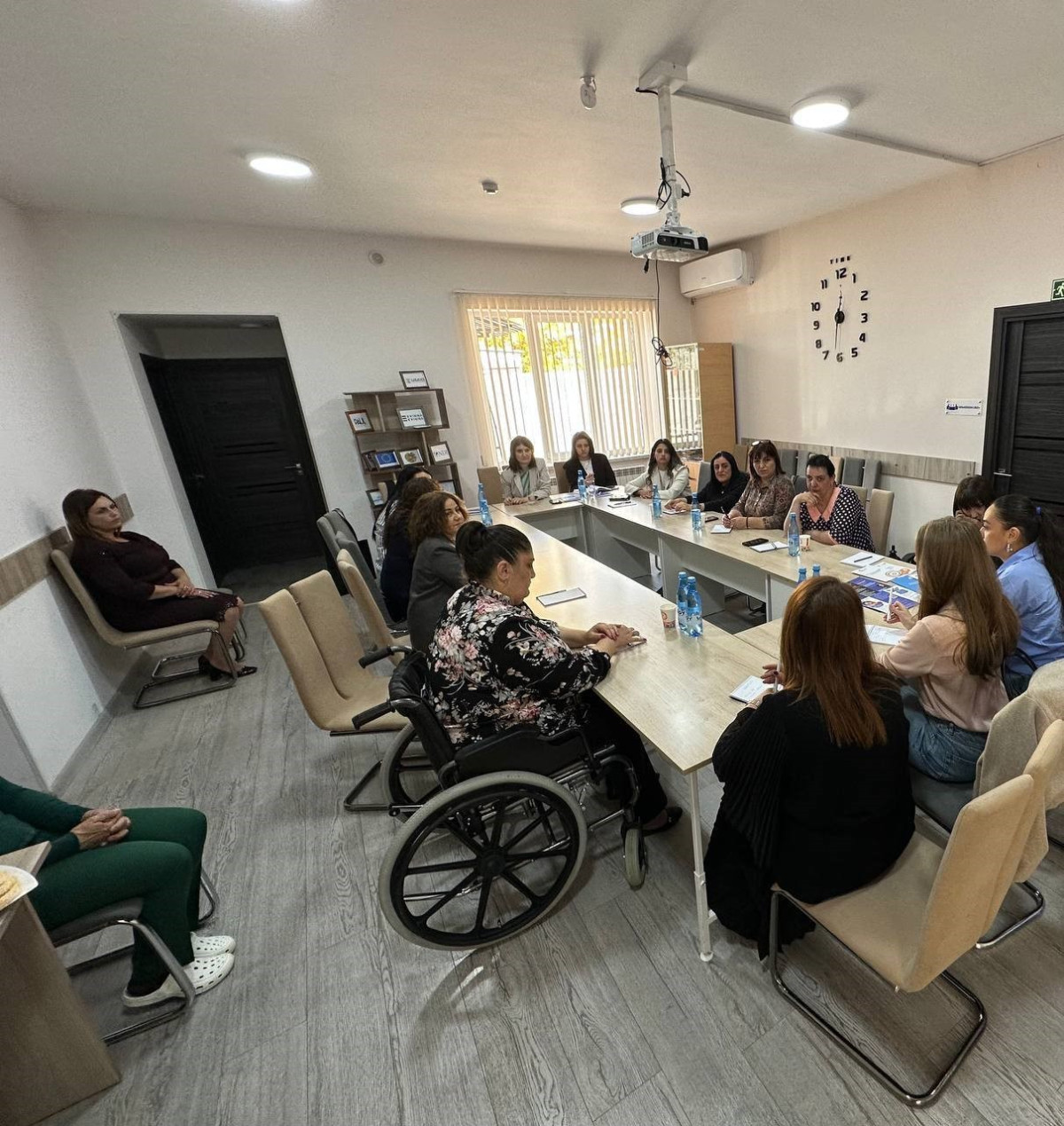ՄԻՊ-ի աշխատակազմի ներկայացուցիչները Շիրակի մարզում հանդիպել են հաշմանդամություն ունեցող անձանց հետ