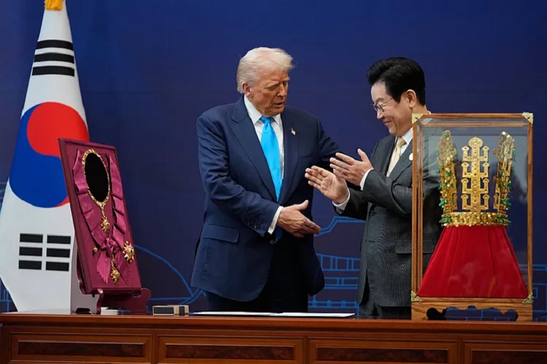 South Korea welcomes Trump with its highest award, a golden crown and ketchup