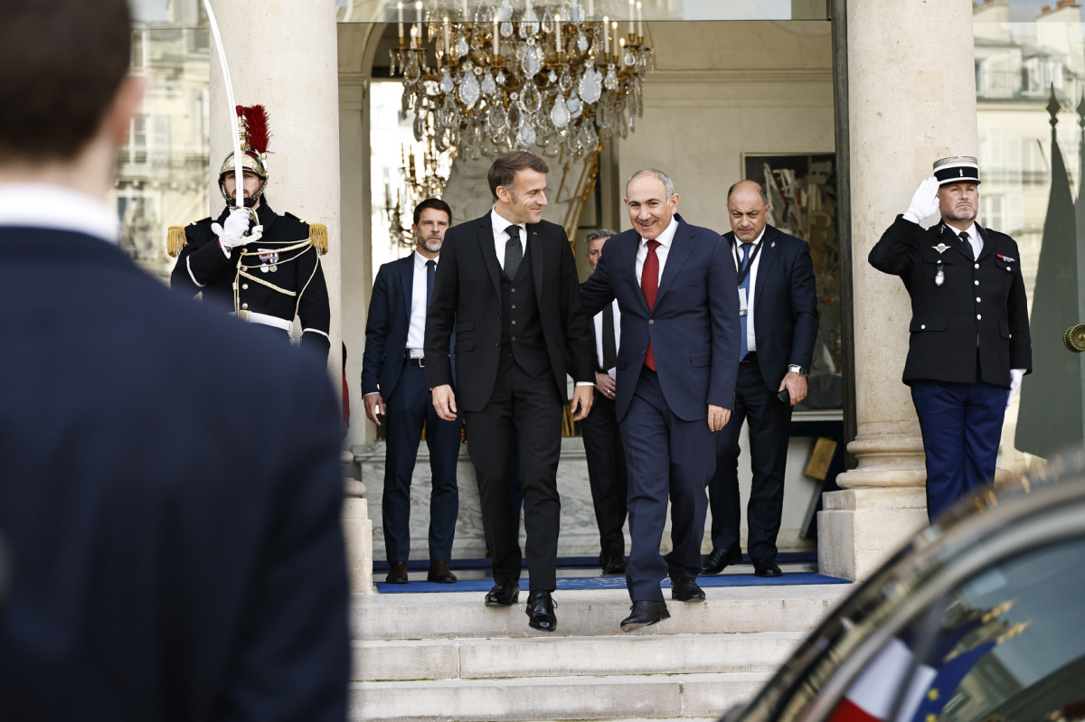 Armenia’s Pashinyan meets France’s Macron at Élysée Palace