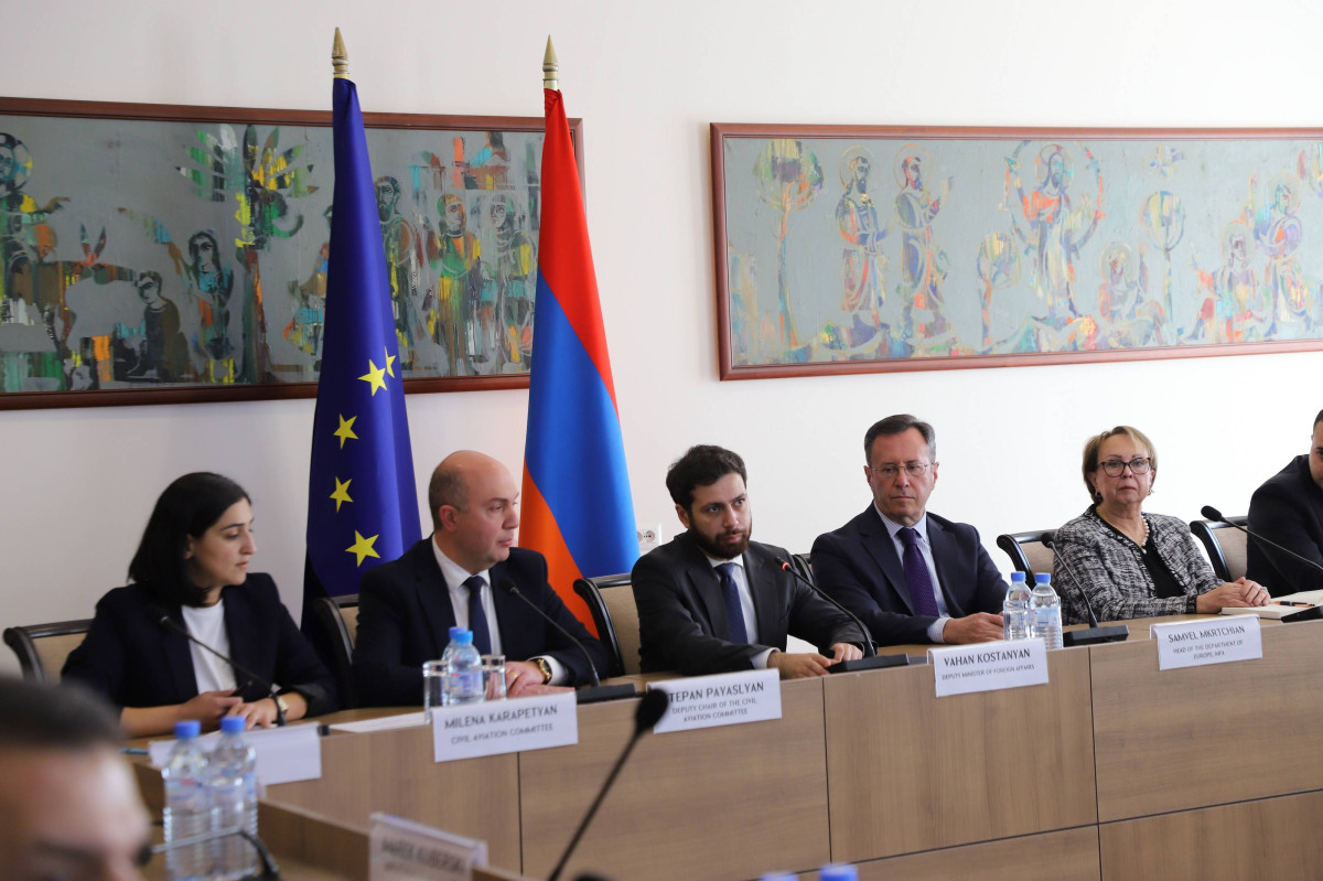 ՀՀ ԱԳ փոխնախարարը և ԵՄ դեսպանները քննարկել են տարածաշրջանային զարգացումները