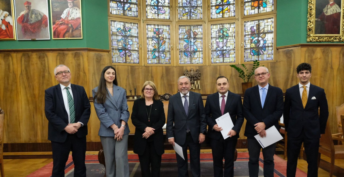 Լեհաստանի Ադամ Միցկևիչի անվան համալսարանում բացվել է Մխիթար Գոշի անվան հայագիտական կենտրոն
