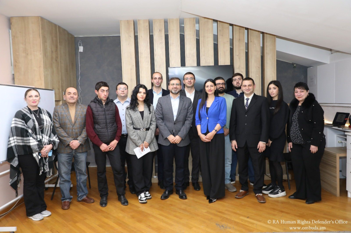 Անահիտ Մանասյանը Ժողովրդավարության և անվտանգության դպրոցում  խոսել է մարդու իրավունքների գաղափարի հիմքում ընկած արժեքների մասին