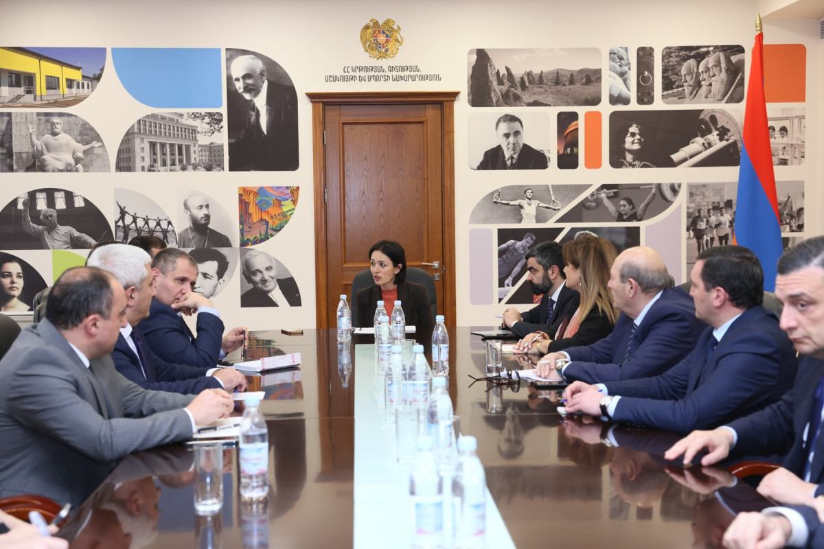 ԿԳՄՍ նախարարը ՀՀ պետական բուհերի ռեկտորների հետ քննարկել է «Բարձրագույն կրթության և գիտության մասին» նոր օրենքից բխող միջոցառումների իրականացումը
