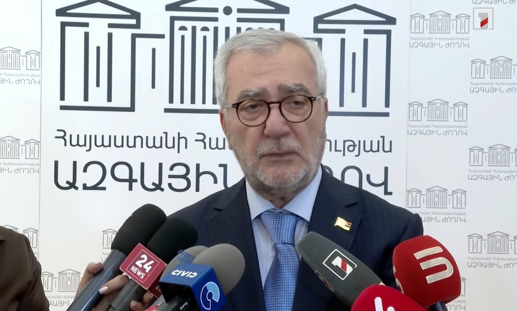Մենք պատկերացնում ենք պրոֆեսիոնալ բանակն իր բոլոր դրսևորումներով. Անդրանիկ Քոչարյան