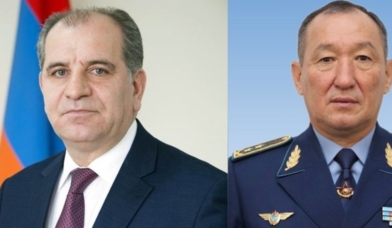 Səfir Qevondyan və Qazaxıstanın müdafiə naziri əməkdaşlığın inkişaf perspektivlərini müzakirə ediblər
