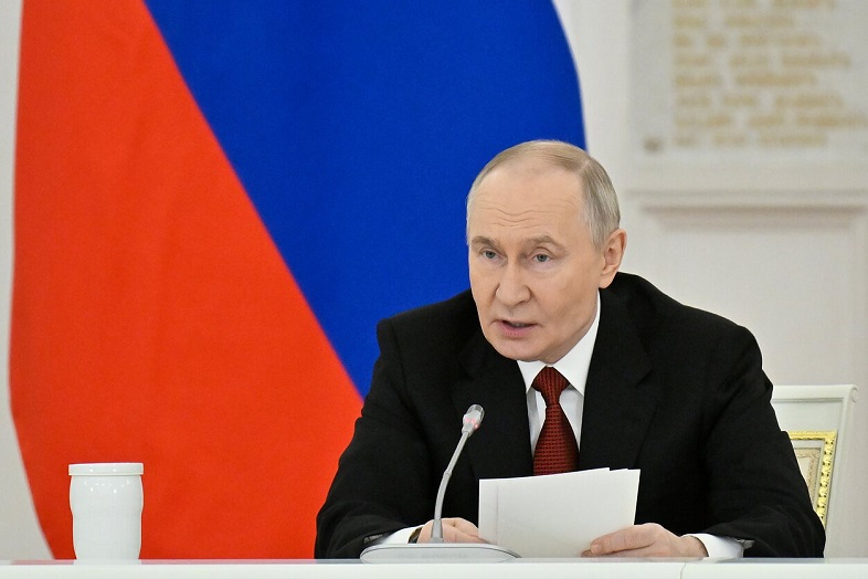 Putin indicated Russia could be open to territory swap as part of Ukraine deal: Kommersant