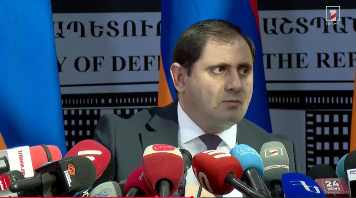 Համազգեստը հնարավոր չի լինի գնել խանութում. Պապիկյանը՝ օրենսդրական նախաձեռնությամբ հանդես գալու մասին