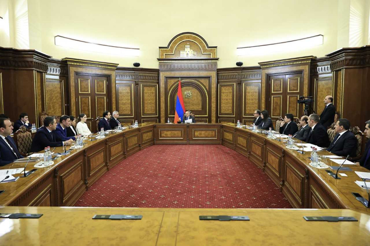 Կառավարությունում քննարկվել են Երևանում տեղական ինքնակառավարման մասին օրենքում և հարակից օրենքներում փոփոխություններ կատարելու նախագծերը