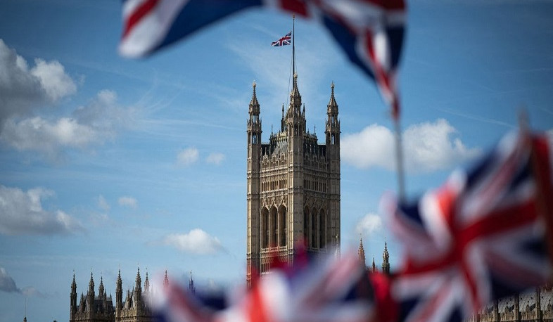 Лондон занимается опасным хулиганством, задерживая танкеры: посол РФ