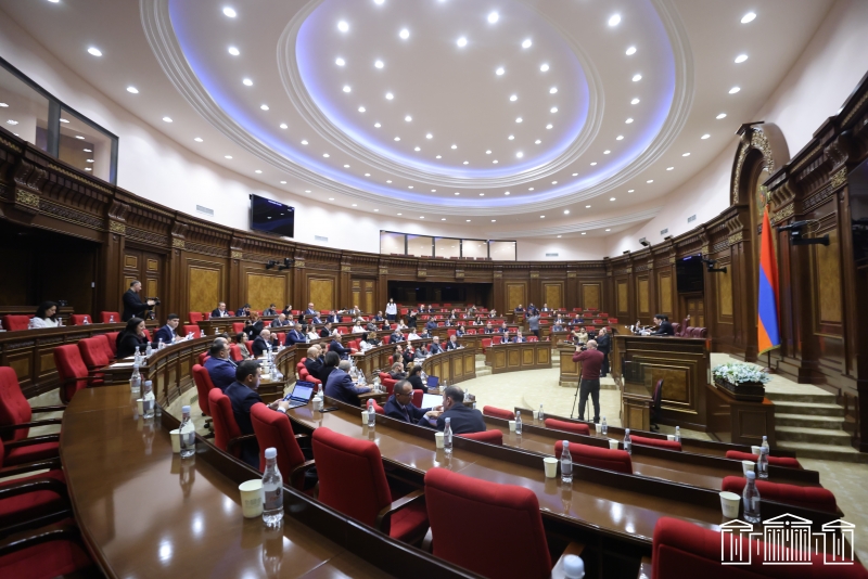 ԱԺ-ն ընդունեց զինծառայություն չանցած և արտասահմանում բնակվող 27-37 տարեկան քաղաքացիներին առնչվող նախագիծը