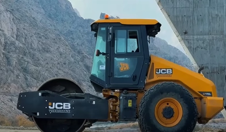 Հյուսիս-հարավի Քաջարան-Ագարակ 32 կմ ճանապարհահատվածի կառուցումն ընթացքում է