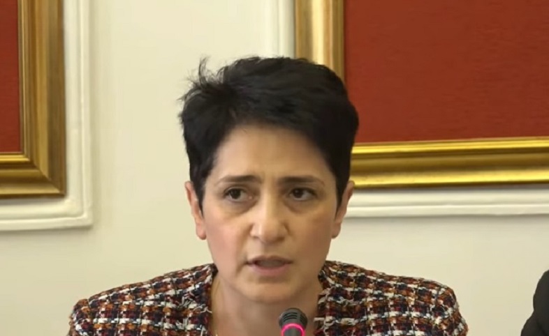 Biz azərbaycanlı tərəfdaşlarımıza Bakıda əsirlərin olmasının mövcud sülh proseslərinin məntiqinə uyğun gəlmədiyini izah etməyə çalışdıq: Sultanyan