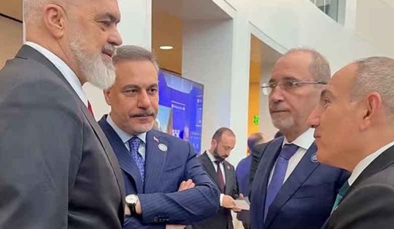 Премьер-министр провёл контакты с зарубежными партнёрами перед первым заседанием Совета мира