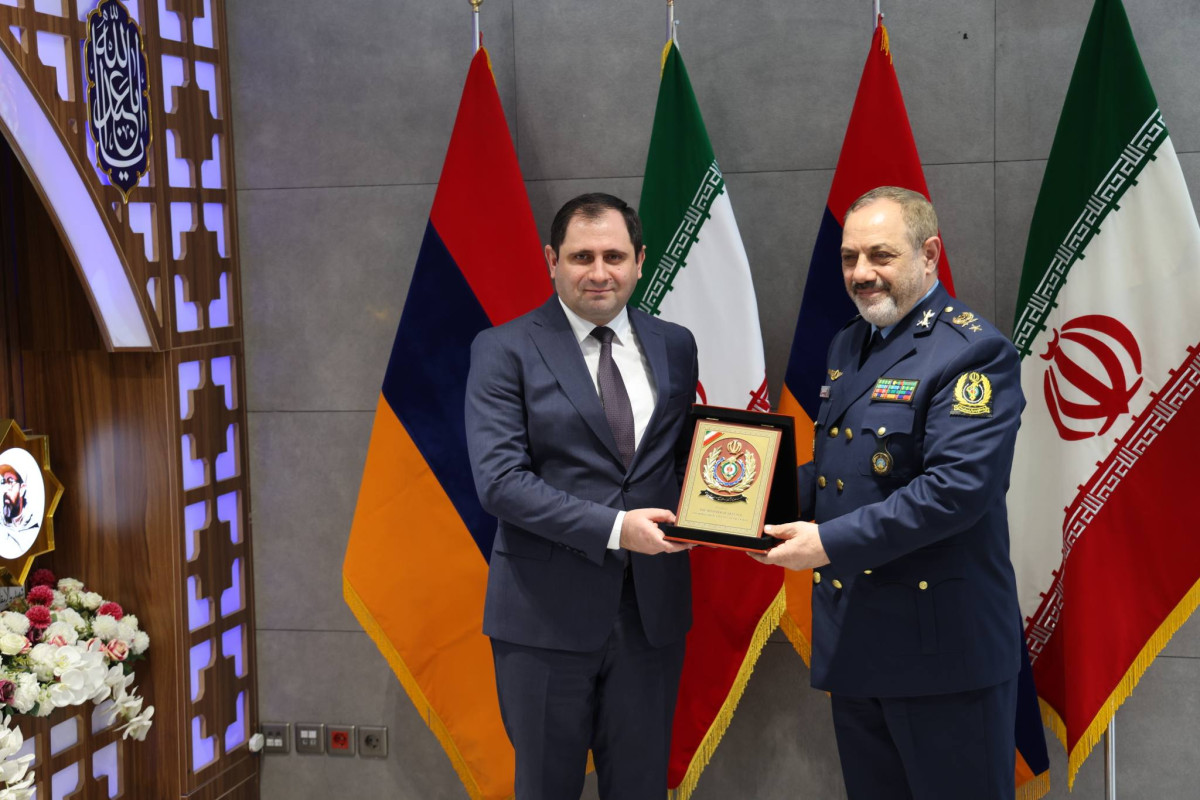 Բարձր ենք գնահատել պաշտպանության բնագավառում ՀՀ-Իրան համագործակցության մակարդակը. Պապիկյանը հանդիպել է Ազիզ Նասիրզադեի հետ