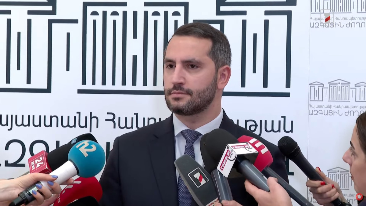 Որևէ քահանա իրավունք չունի եկեղեցում մարդուն խտրականության ենթարկել. Ռուբինյանը՝ Տեր Օշինի մասնակցությամբ միջադեպի մասին