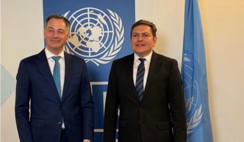 Քննարկվել են Հայաստանի 2026–2030 թթ. ազգային ծրագրի իրականացման հարցեր. Պարույր Հովհաննիսյանը հանդիպել է Ալեքսանդր Դե Քրոյի հետ