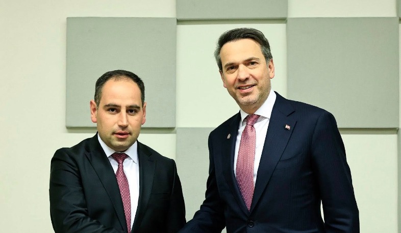 Armenia's Minister of Territorial Administration and Infrastructure and Turkey’s Energy Minister discussed opportunities for cooperation in energy sector