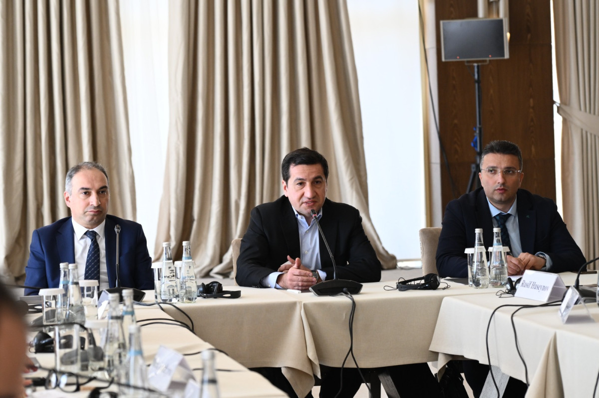 Hikmet Hajiyev hosted participants of roundtable of Peace Bridge initiative